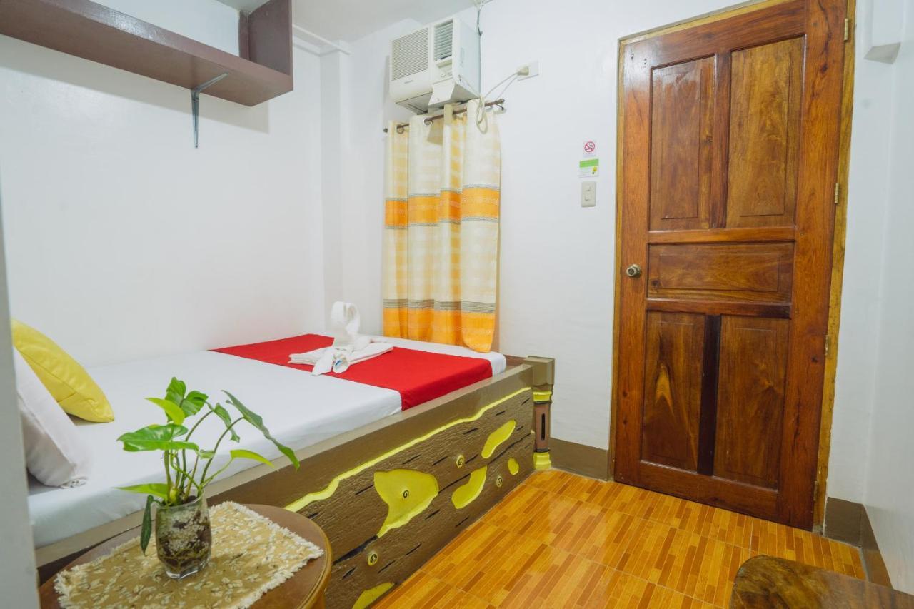 Jorge Transient House Hotel Coron Bagian luar foto